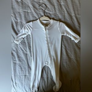 Newborn Kyte Baby onesies